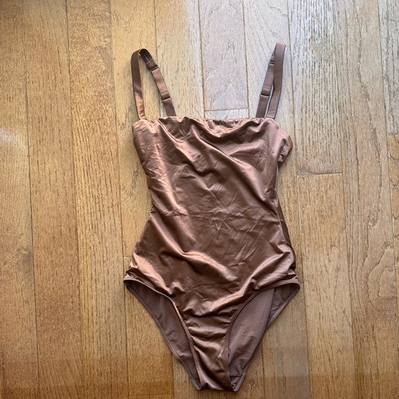 SKIMS Tops - Skims Stretch Sating Bodysuit - Bronze